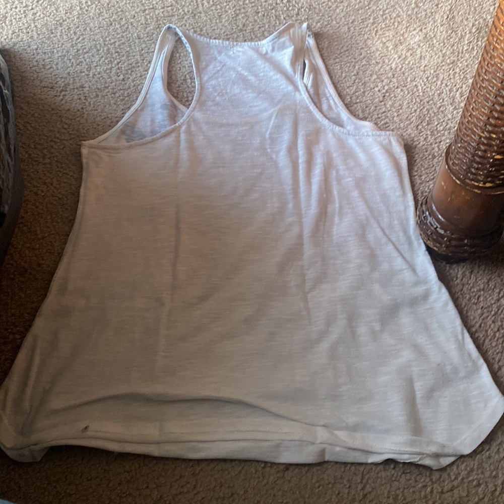 Loose tank top with floral design - Picture 5 of 6